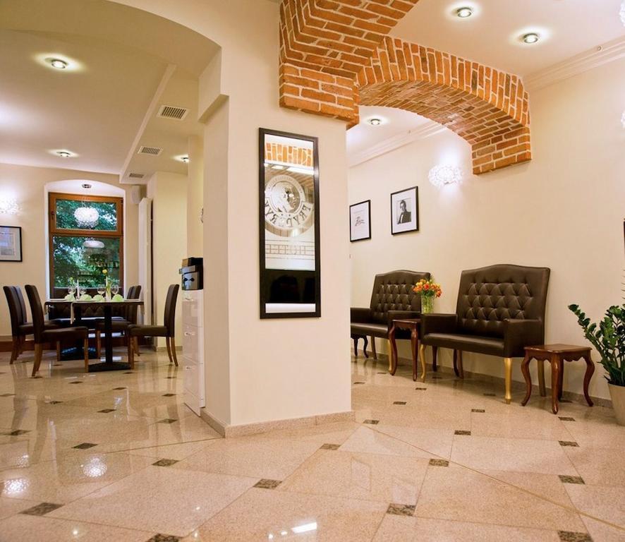 Hotel Fryderyk 나이사 외부 사진